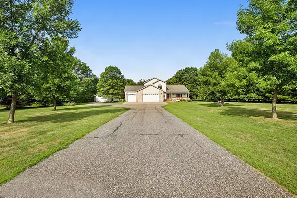 1185 24th Avenue Ne, Sauk Rapids, MN 56379