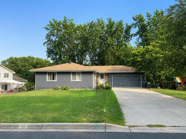 9925 Nord Road, Bloomington, MN 55437