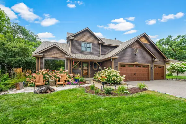 12155 Gantry Lane, Apple Valley, MN 55124