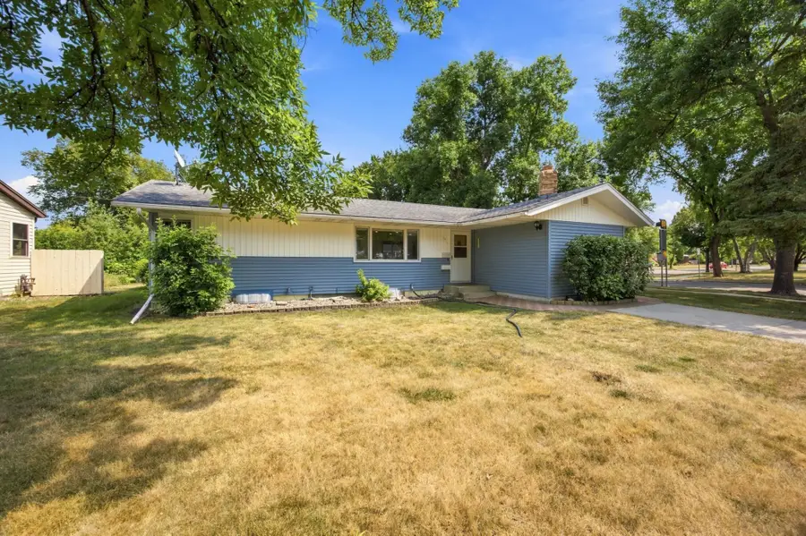 1914 15th Street S, Moorhead, MN 56560 - #2
