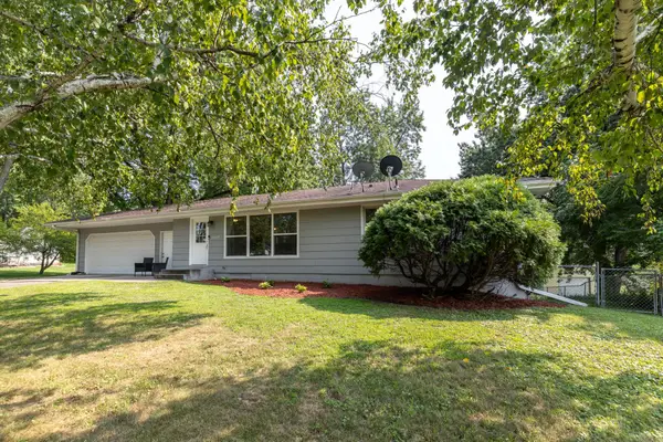 2509 W 140th Street, Burnsville, MN 55337