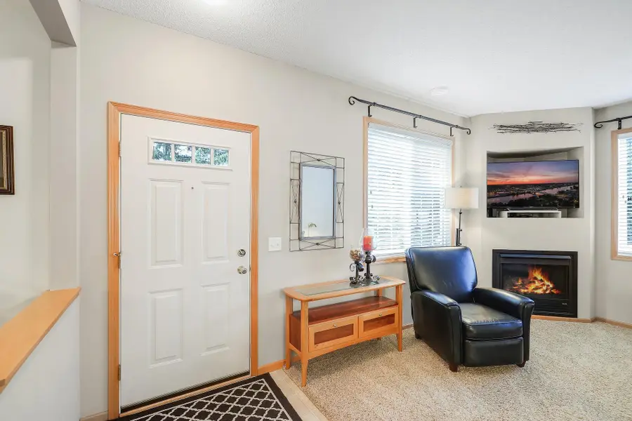 10881 Oak Grove Circle #B, Woodbury, MN 55129 - #3