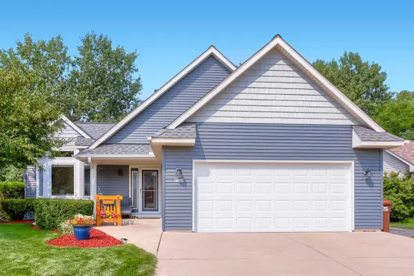 2358 Holly Avenue N, Oakdale, MN 55128