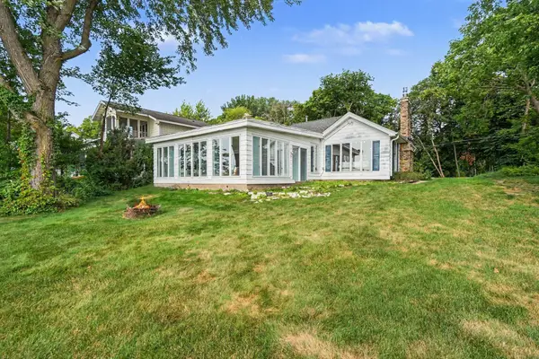 7525 N Shore Circle N, Forest Lake, MN 55025