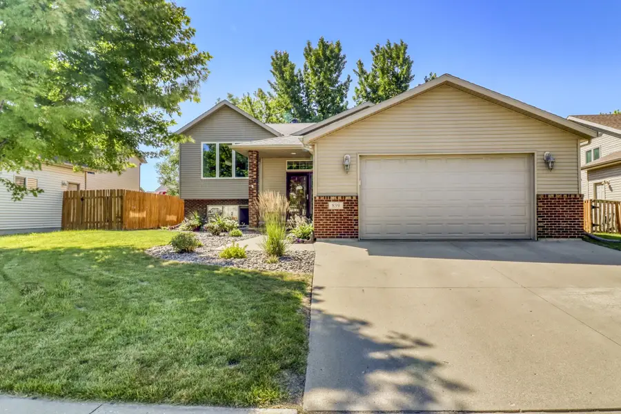 839 16th Avenue W, West Fargo, ND 58078 - #2