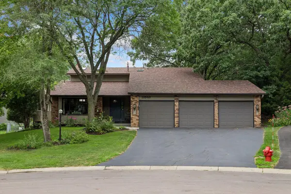 12540 Everest Court W, Apple Valley, MN 55124