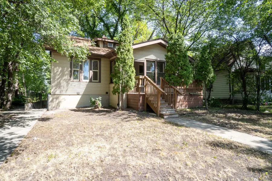 915 College Street N, Fargo, ND 58102 - #3