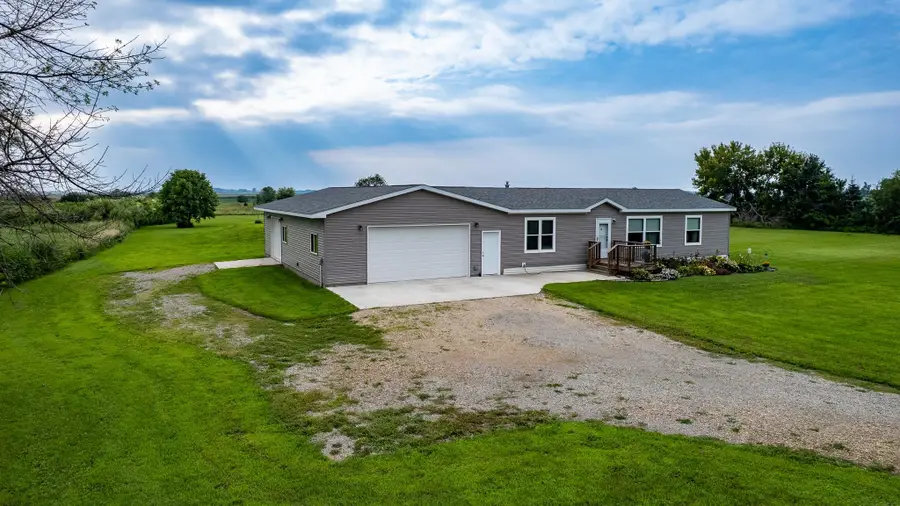 21509 700th Avenue, Alden, MN 56009 - #2