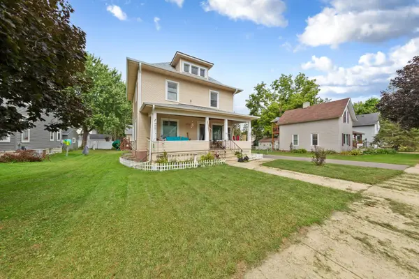 422 1st Street Nw, Faribault, MN 55021