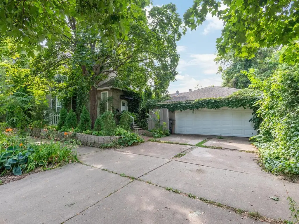 936 4th Street E, Saint Paul, MN 55106 - #1