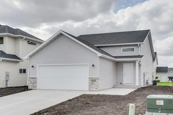 6739 Selkirk Drive S, Fargo, ND 58104