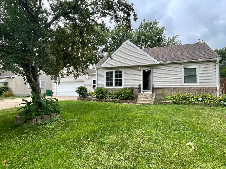 4917 Abbott Avenue N, Brooklyn Center, MN 55429 - #2
