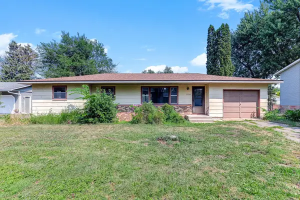 1334 21st Street W, Hastings, MN 55033
