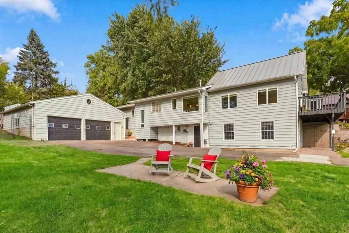 924 Maple Street W, Stillwater, MN 55082 - #1