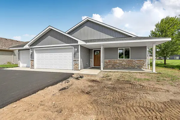 910 13th Avenue Ne, Saint Joseph, MN 56374