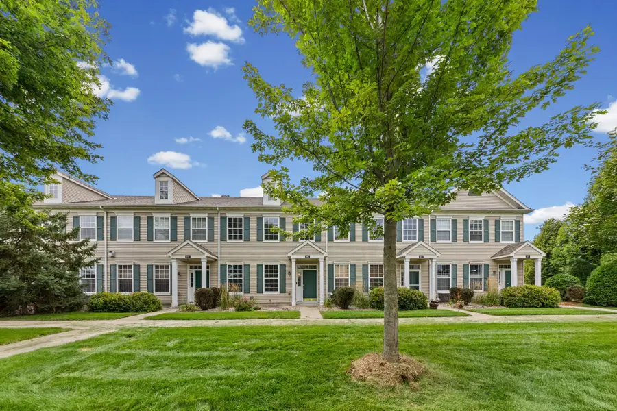 941 Newport Avenue, Shakopee, MN 55379 - #3