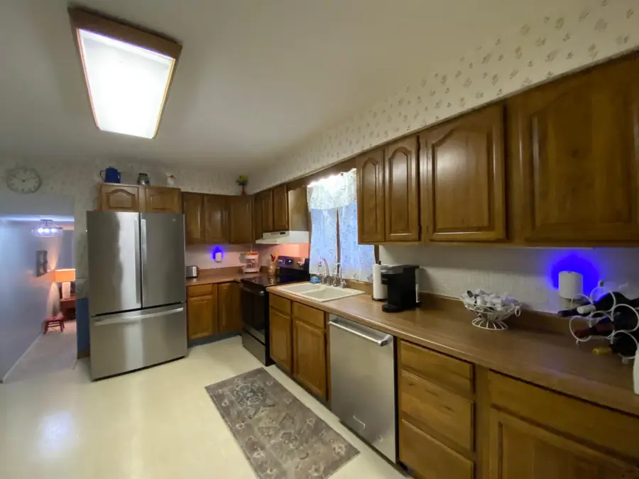 421 Meredith Road, Albert Lea, MN 56007 - #3