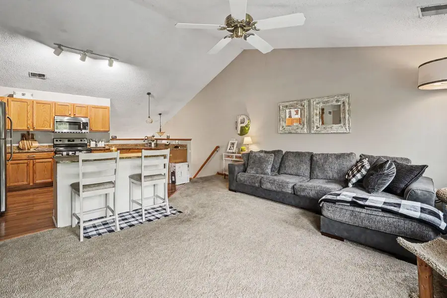 7335 Derby Lane, Shakopee, MN 55379 - #2