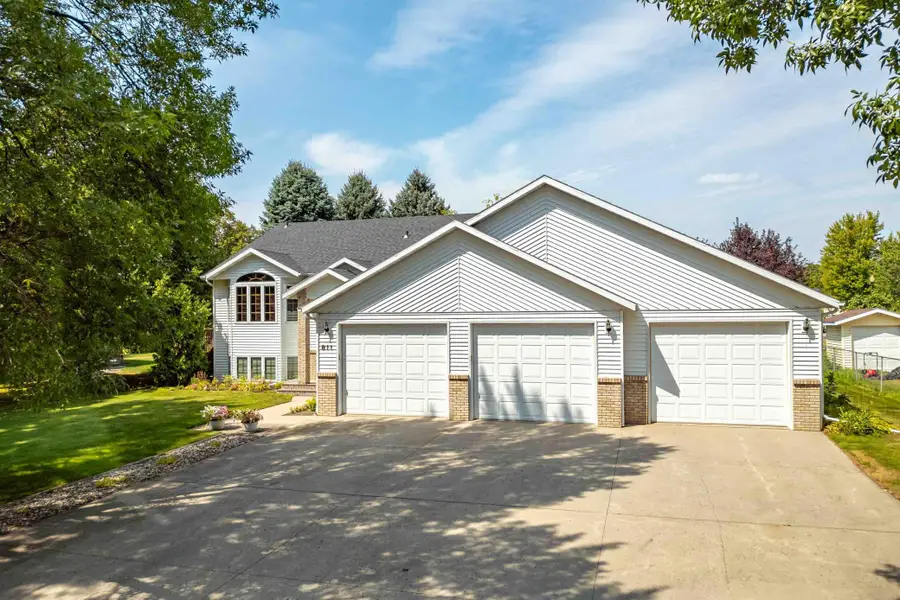 811 4th Avenue Ne, Barnesville, MN 56514 - #2