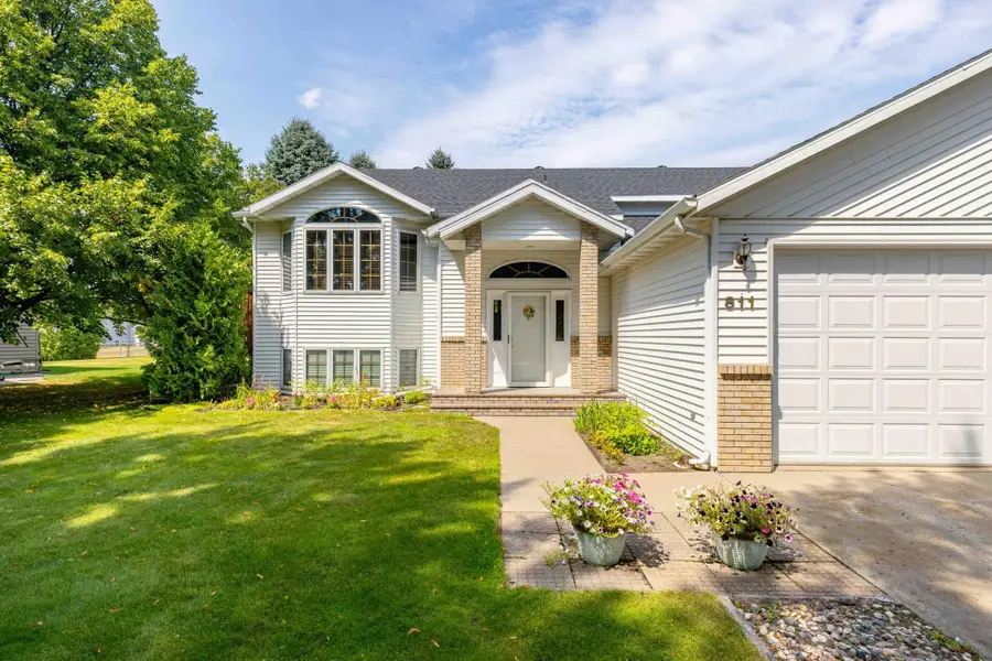 811 4th Avenue Ne, Barnesville, MN 56514 - #3