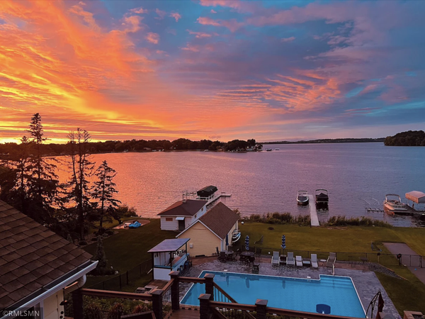 300 W Lake Street, Waconia, MN 55387
