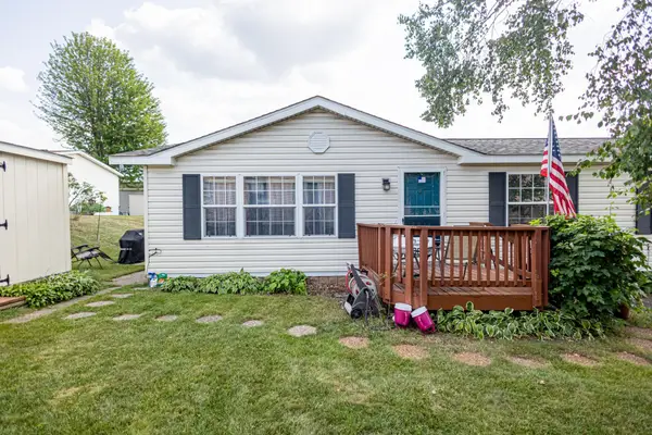 1390 Birchview Drive, Maplewood, MN 55119
