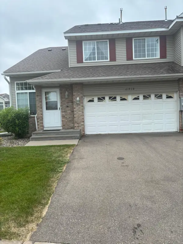 6193 Courtly Road #E, Woodbury, MN 55125