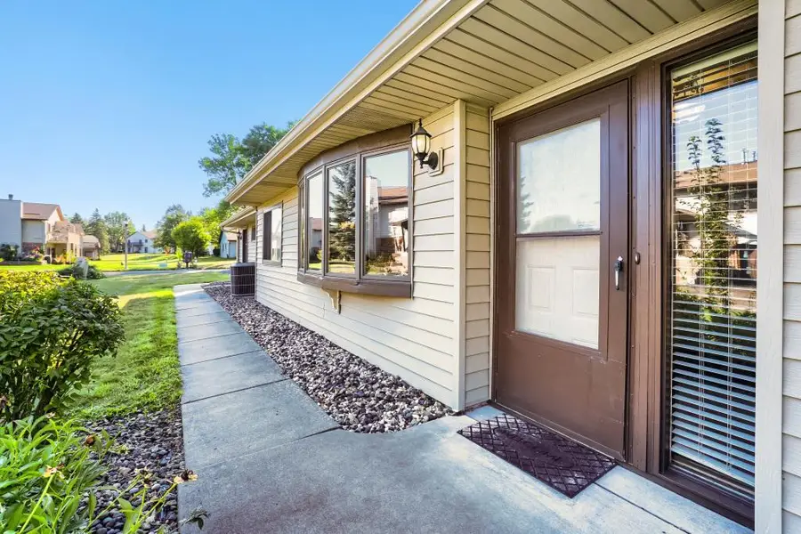 3743 Goodwin Avenue N, Oakdale, MN 55128 - #2