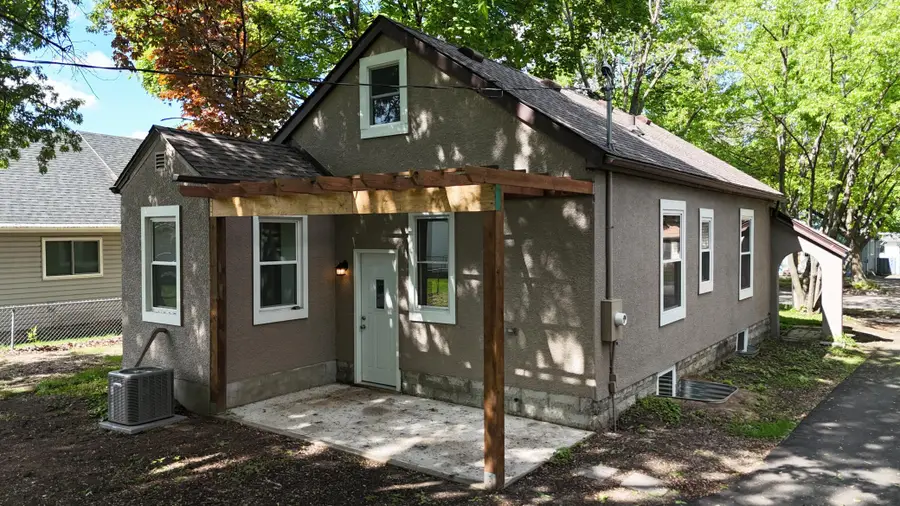 4158 Zane Avenue N, Minneapolis, MN 55422 - #3