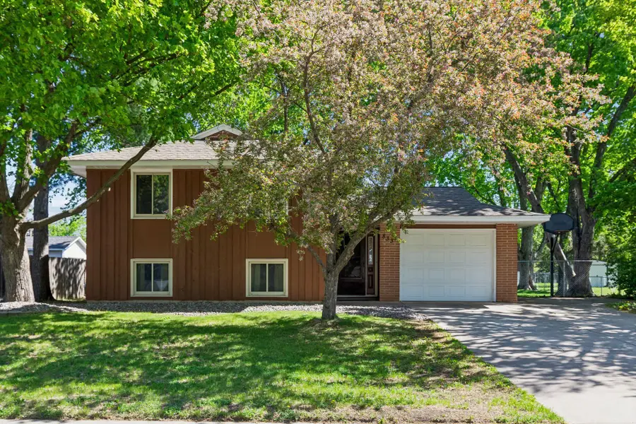 833 Oriole Drive, Apple Valley, MN 55124 - #2