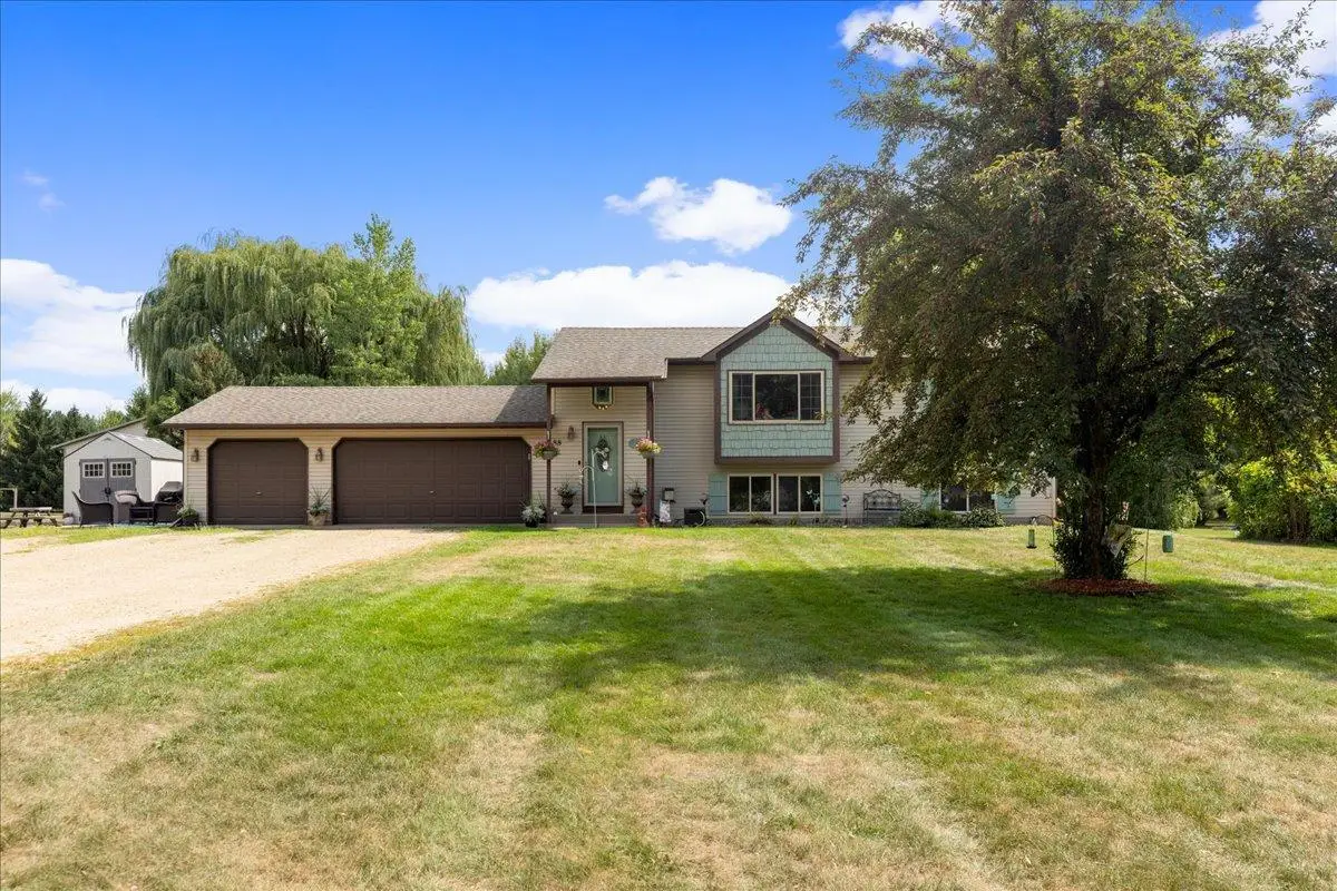 3488 Essen Road Ne, Cambridge, MN 55008 - #1