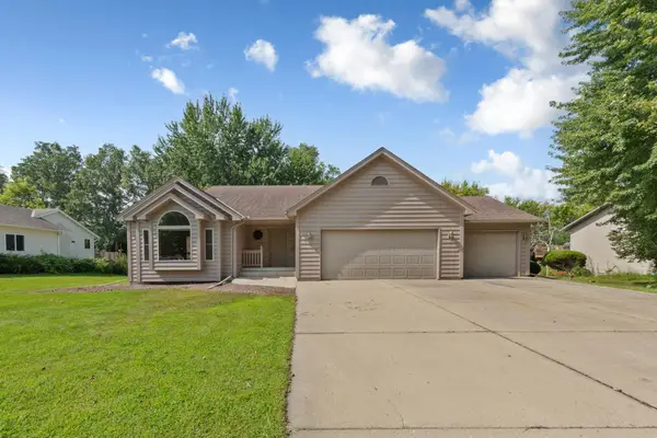 1160 Greenleaf Road, Owatonna, MN 55060