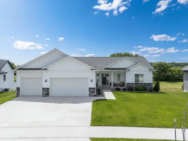 1892 Hadley Hills Drive Ne, Rochester, MN 55906