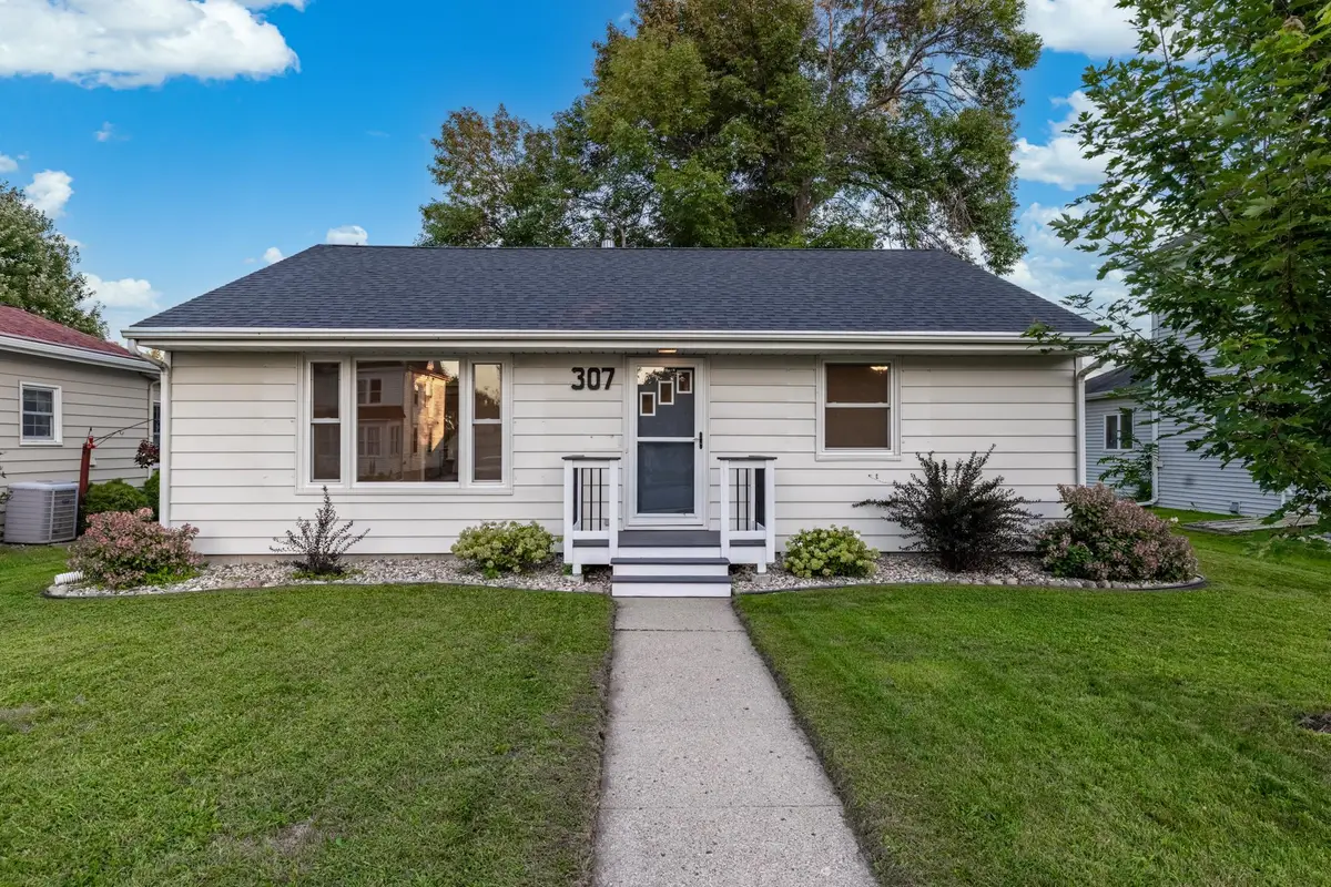 307 S 4th Street, Le Sueur, MN 56058 - #1