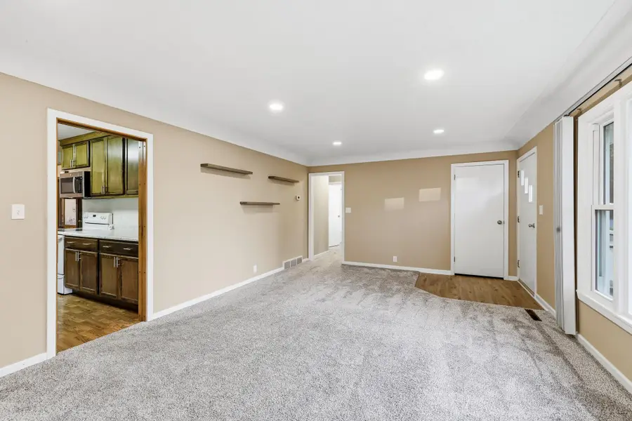 307 S 4th Street, Le Sueur, MN 56058 - #3