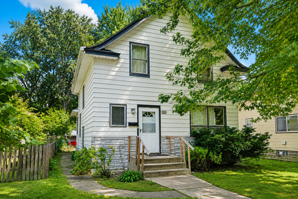 3345 33rd Avenue S, Minneapolis, MN 55406