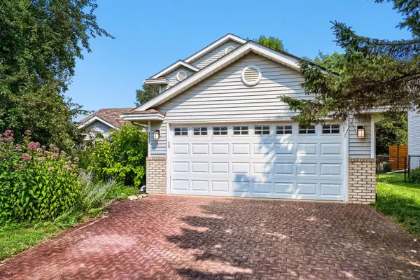 1119 Bonnieview Drive, Woodbury, MN 55129