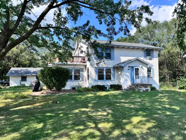 1398 25th Street Nw, Saint Paul, MN 55112