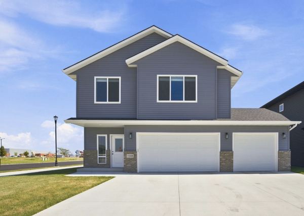 7308 Madelyn Lane S, Fargo, ND 58104