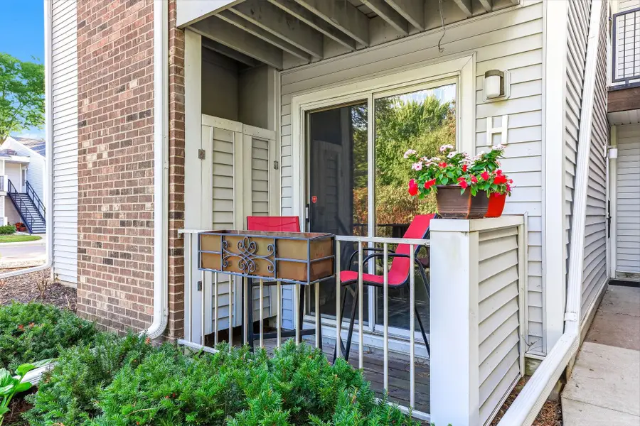 2310 Benson Avenue #H, Saint Paul, MN 55116 - #2