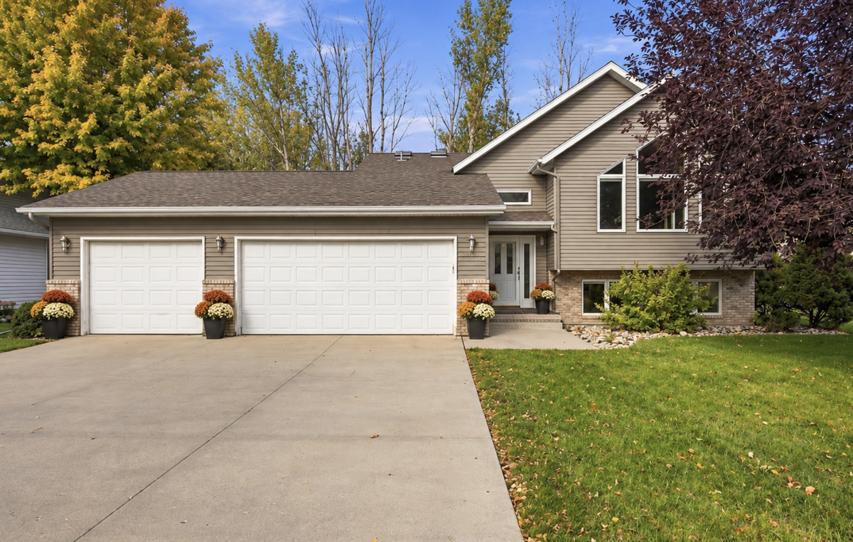 2617 38 1/2 Avenue S, Fargo, ND 58104 - #1
