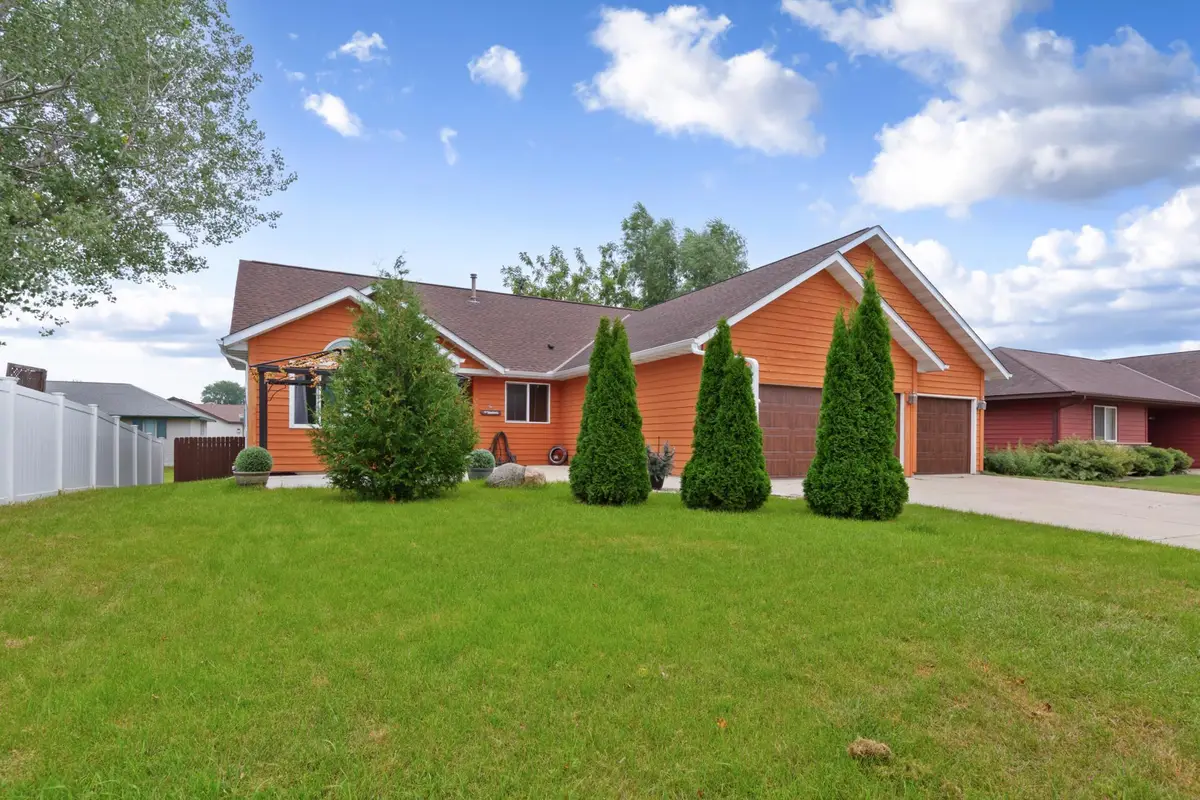 1905 Prairie Lane Ne, Owatonna, MN 55060 - #1