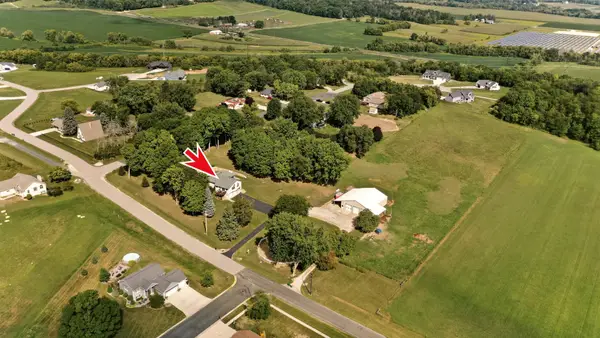 700 8th Street Sw, Pine Island, MN 55963
