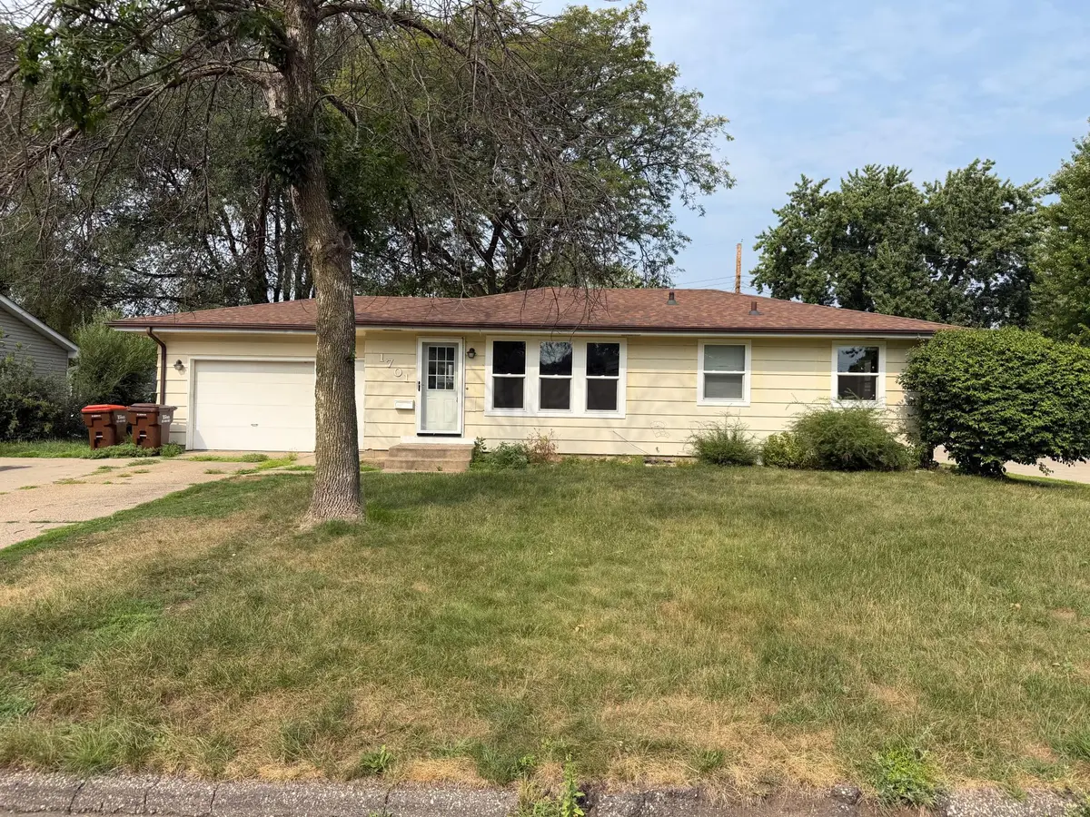 1701 Dixon Drive, Saint Paul Park, MN 55071 - #1
