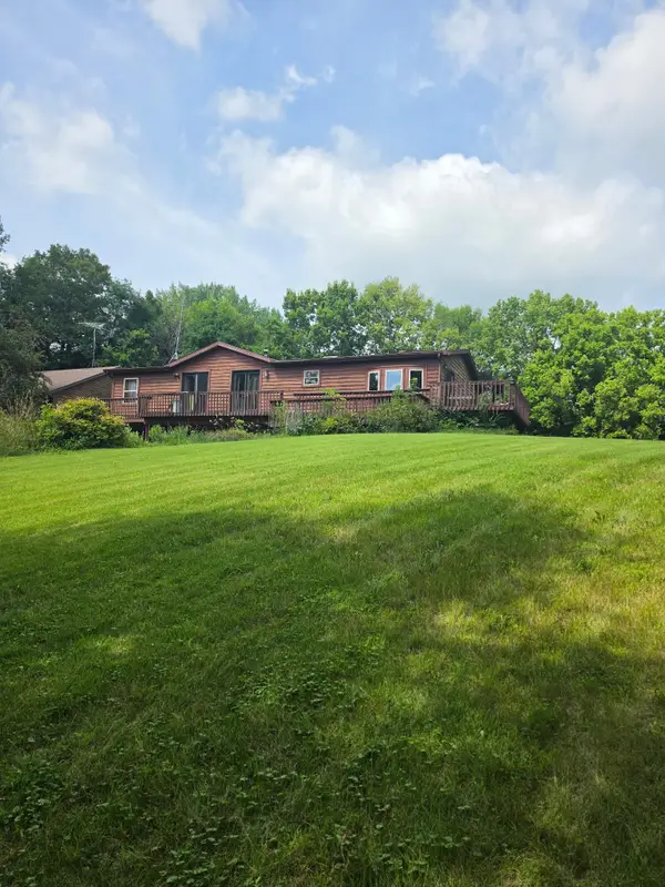 37849 Hillside Drive, Saint Peter, MN 56082