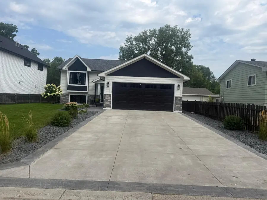 1026 Carrie Street, Saint Paul, MN 55118 - #2