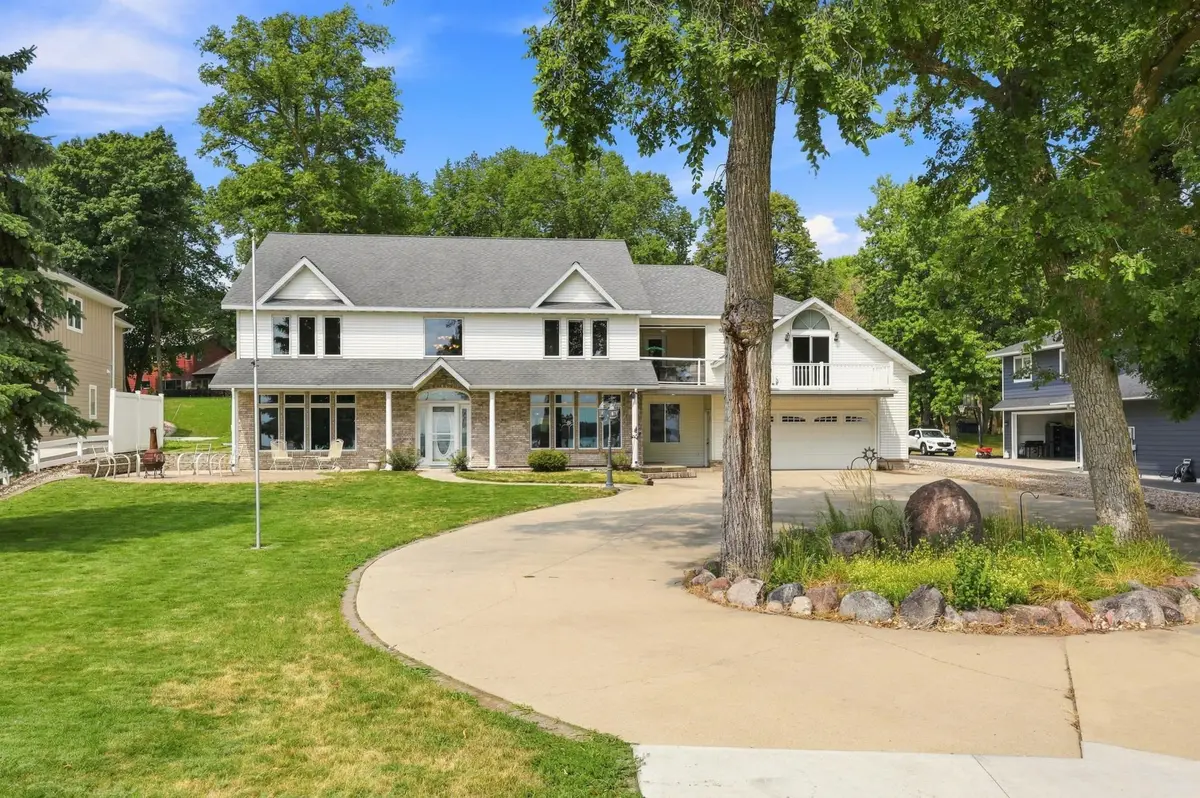 1082 W Lake Drive, Detroit Lakes, MN 56501 - #1