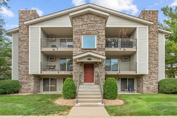 2100 Ridge Drive #22, Saint Louis Park, MN 55416