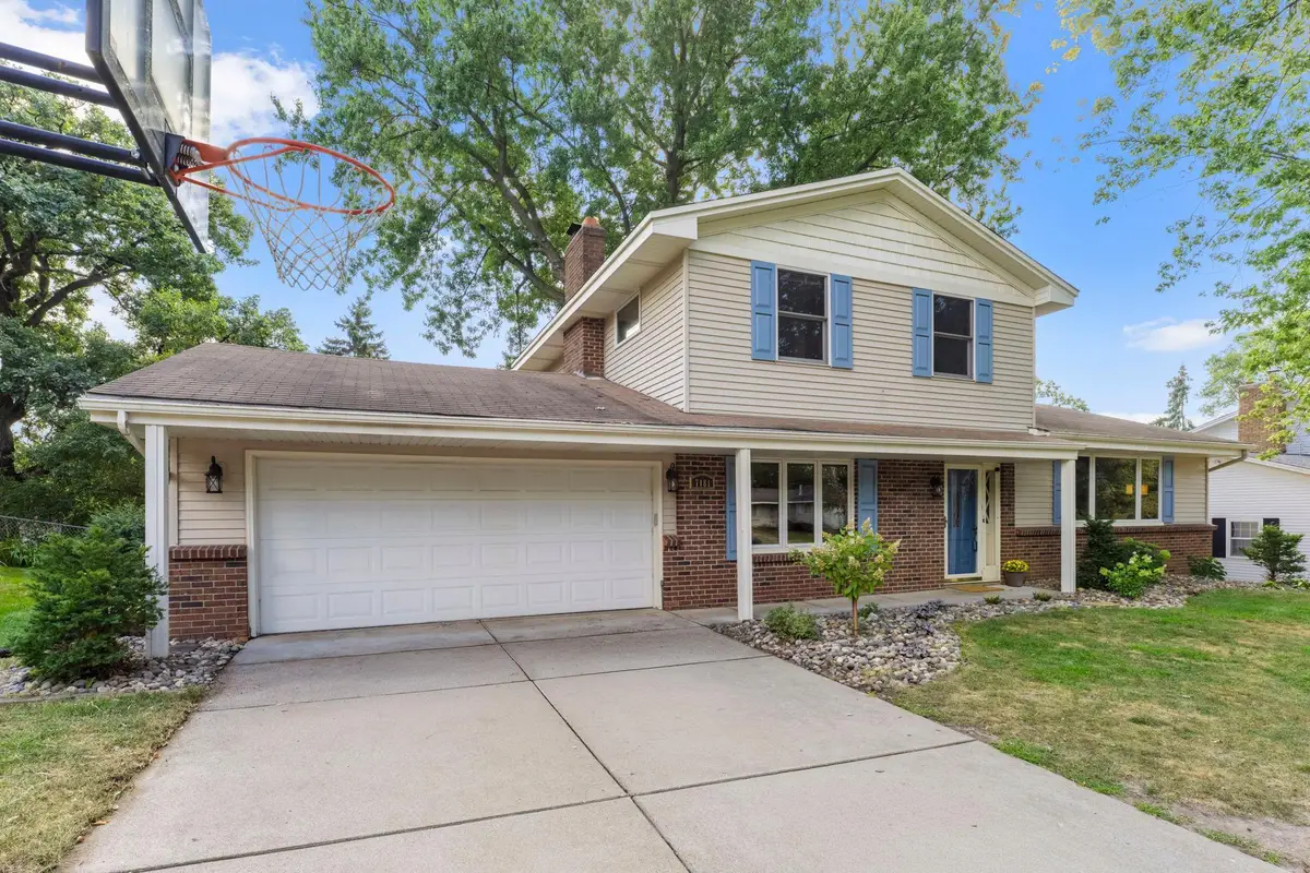 7181 Steepleview Road, Woodbury, MN 55125 - #1