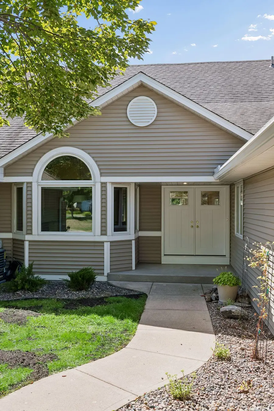 7063 Oak Pointe Curve, Bloomington, MN 55438 - #2